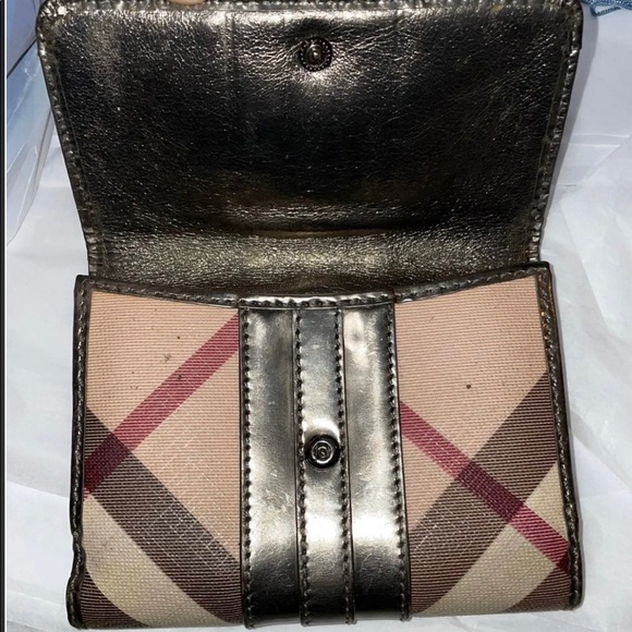 (SOLD) Burberry Nova Check wallet Metallic As-Is (Authenticated) - Picture 4 of 8